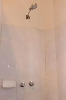 Classic Tek Büyük Yataklı Oda, 1 Çift Kişilik Yatak, Ortak Banyo