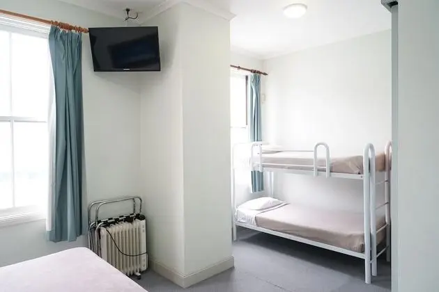 Comfort Dört Kişilik Oda, Banyolu/Duşlu