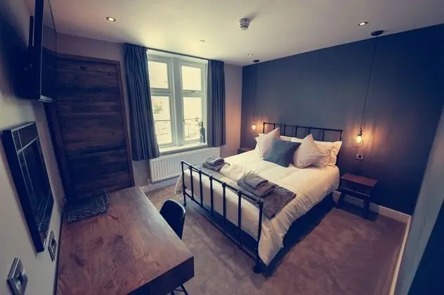 Standard Tek Büyük Yataklı Oda