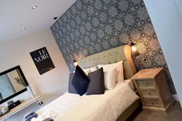 Standard Tek Büyük Yataklı Oda