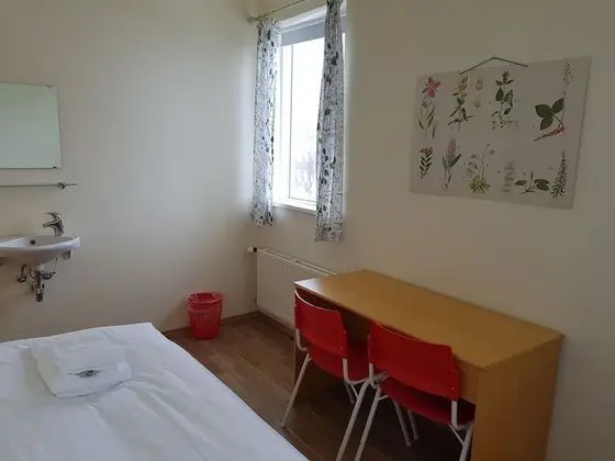 Tek Kişilik Oda, Ortak Banyo