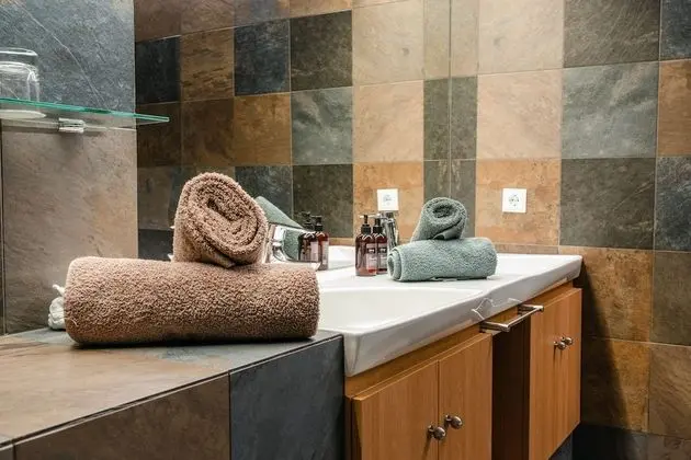 Superior Tek Büyük veya İki Ayrı Yataklı Oda