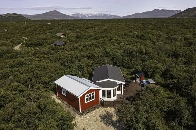 Basic Kulübe, 3 Yatak Odası, Bahçe Manzaralı, Bahçeli