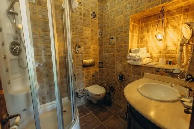 Queen Suite