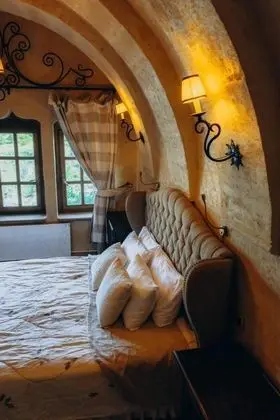 Queen Suite