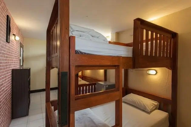 4-Bed Mixed Dorm with Private Bathroom