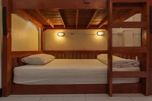 4-Bed Mixed Dorm with Private Bathroom