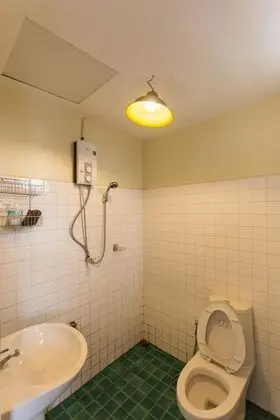 4-Bed Mixed Dorm with Private Bathroom