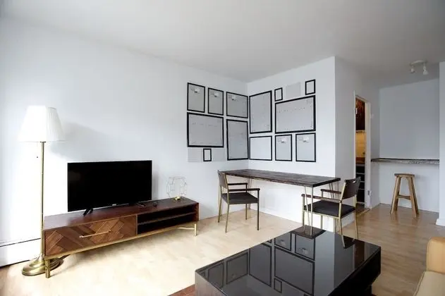 Standard Apart Daire, Şehir Manzaralı