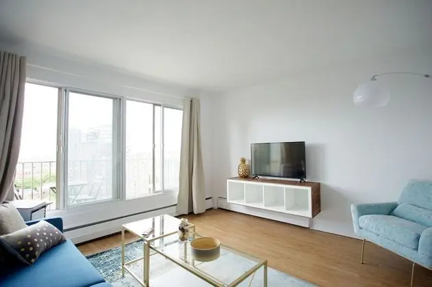 Standard Apart Daire, Şehir Manzaralı