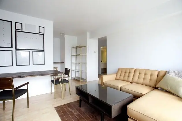 Standard Apart Daire, Şehir Manzaralı