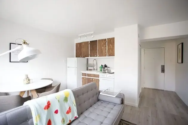 Standard Apart Daire, Şehir Manzaralı