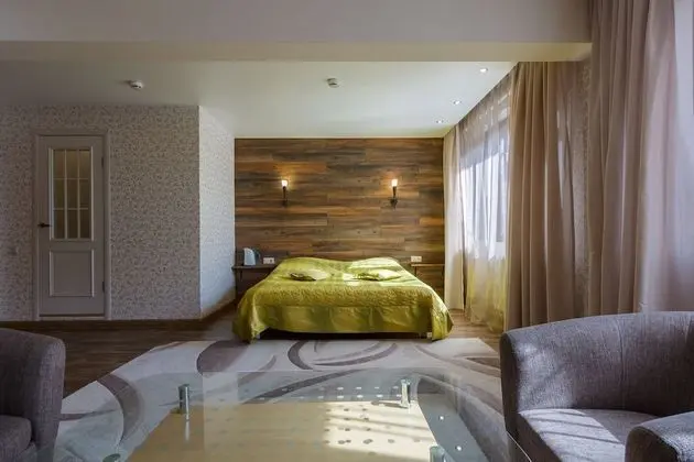 Luxury Tek Büyük Yataklı Oda