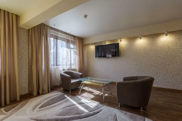 Luxury Tek Büyük Yataklı Oda