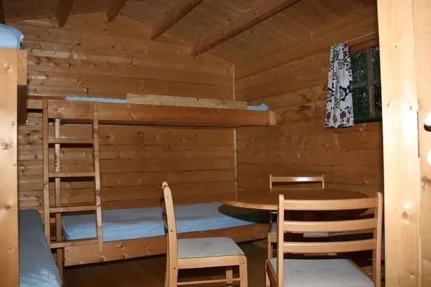 Kulübe, Ortak Banyo (Sleeping bag accommodation)