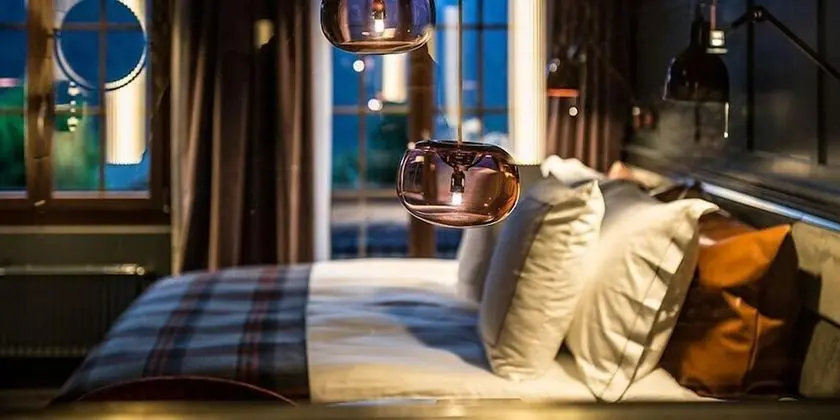 Tek Büyük Yataklı Oda, Manzaralı (Southfacing restricted view)