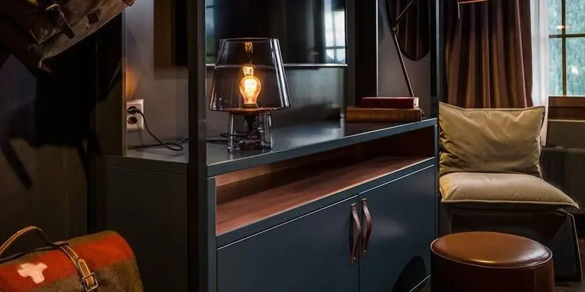 Tek Büyük Yataklı Oda, Manzaralı (Southfacing restricted view)