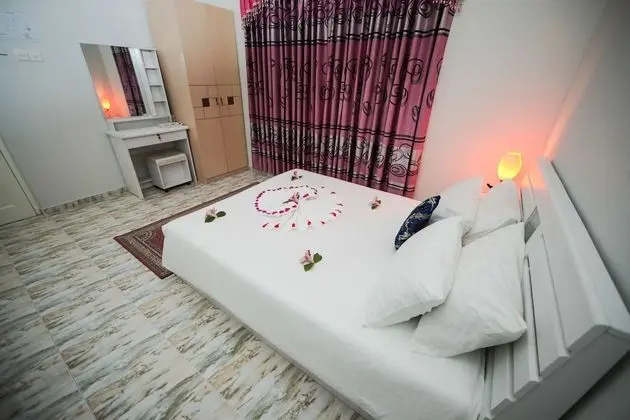 Tek Büyük Yataklı Oda, Sigara İçilmez, Kısmi Deniz Manzaralı