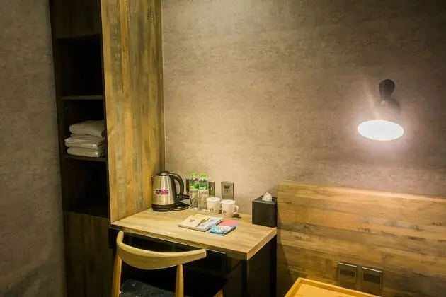Design Tek Büyük Yataklı Oda, 1 Yatak Odası