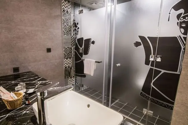 Design Tek Büyük Yataklı Oda, 1 Yatak Odası