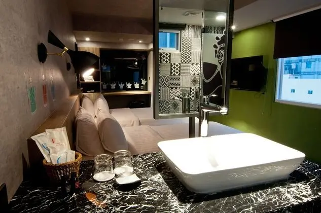 Design Tek Büyük Yataklı Oda, 1 Yatak Odası
