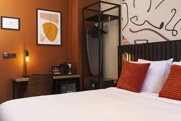 Comfort Tek Büyük Yataklı Oda