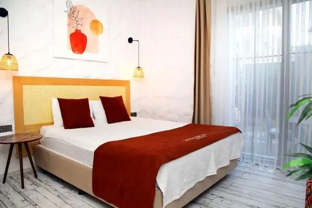 Standart Oda, Bahçe Manzaralı, Bahçe Katı