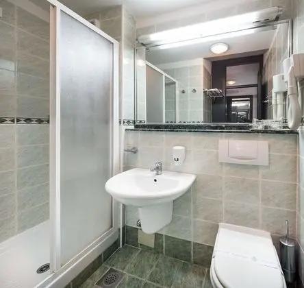 Comfort Tek Büyük Yataklı Oda, Denize Bakan