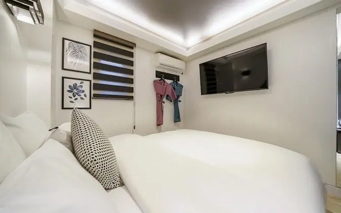 Oda (Deluxe mini - Walk Only (All rooms UH)