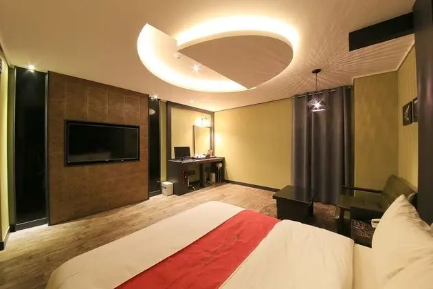 Oda (Deluxe)