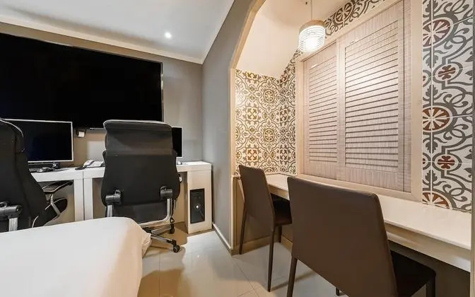 Oda (Suite room (massage chair or styler/P)