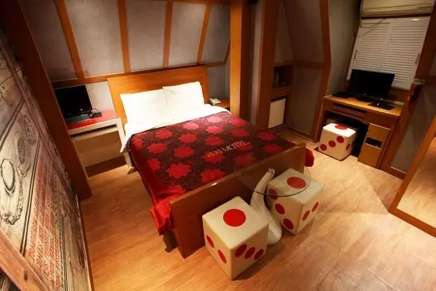Oda (Special Room)