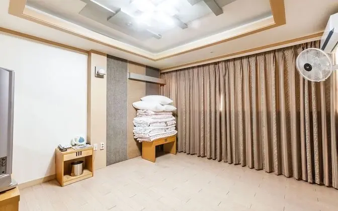 Oda (Ondol general room)