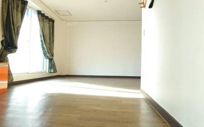Oda (Love Room 1)