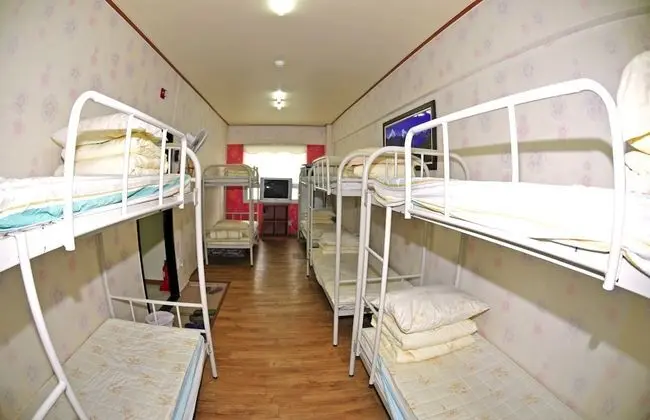 Ortak Ranzalı Oda (Women only, 4 Persons)
