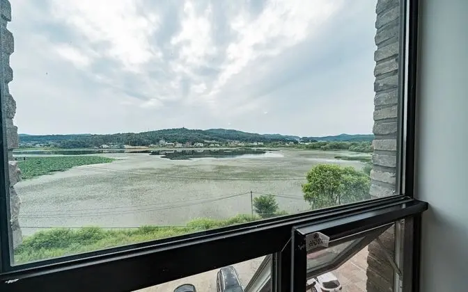 Oda (Balcony - Lake View)
