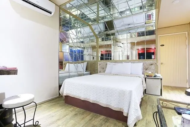 Oda (Standard Room (Random Assignment))