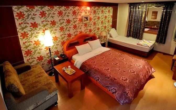 Oda (Special Room)