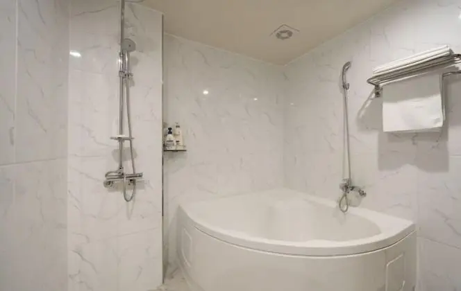 Deluxe Tek Büyük veya İki Ayrı Yataklı Oda