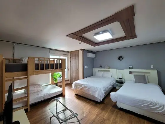 Family Stüdyo (Extra person fee charged on site)