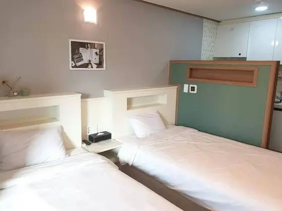 İki Ayrı Yataklı Oda (Extra person fee charged on site)