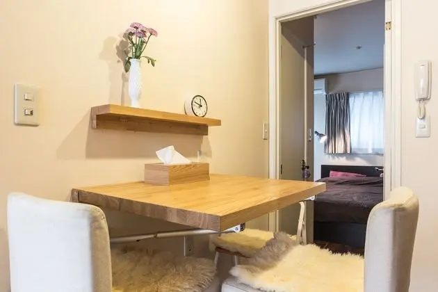 Ev (Private Vacation)