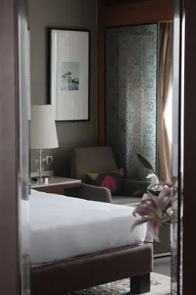 1 King Bed