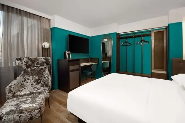 Oda, 1 En Büyük (King) Boy Yatak, Şehir Manzaralı