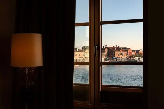 Junior Süit, 1 En Büyük (King) Boy Yatak (Murano Junior Suite w/ Canal View)