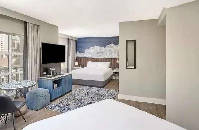 Deluxe Oda (1 King Bed & 1 Queen Bed)