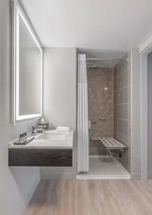 Oda, 2 Çift Kişilik Yatak, Engellilere Uygun (Shower)