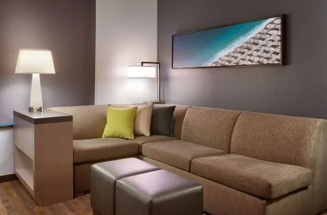 Oda, 1 Yatak Odası (2 Queen Beds and 1 Sofa Bed)