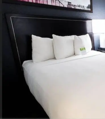 Oda, 2 Yatak Odası, Engellilere Uygun, Küvet (1 queenbed & 2 doubles & 1 sofabed)