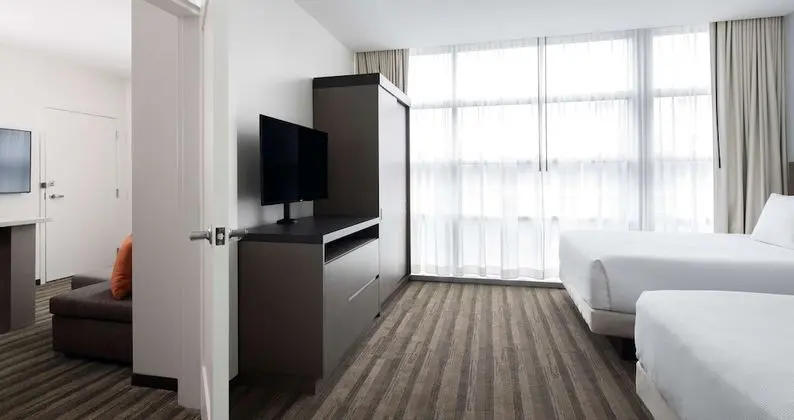 Oda, 1 Yatak Odası (2 Queen Beds and 1 Sofa Bed)